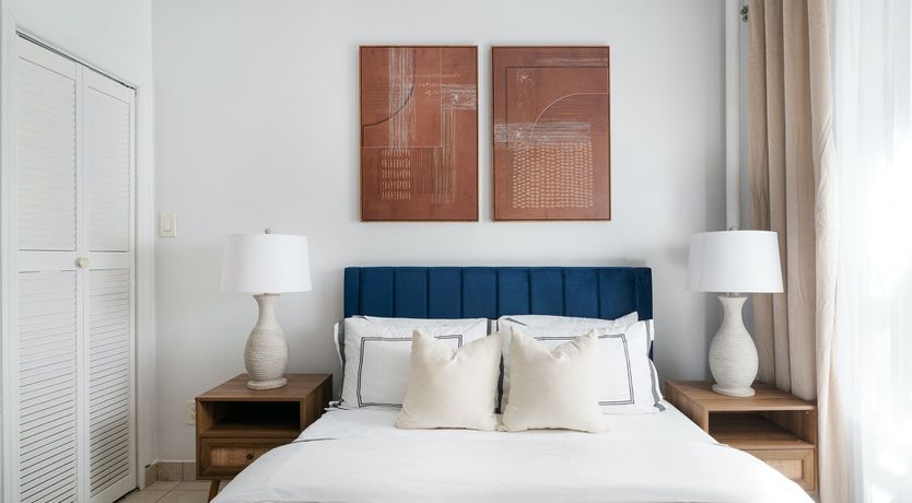 Photo of Yorkville Chic