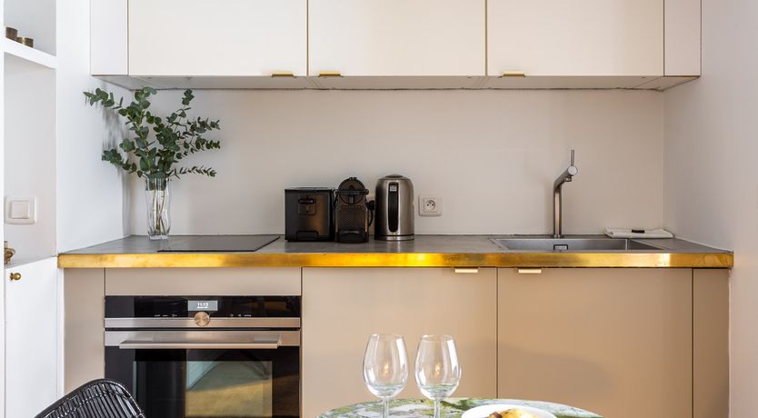 Photo of Art & History