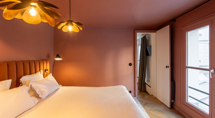 Photo of Art & History