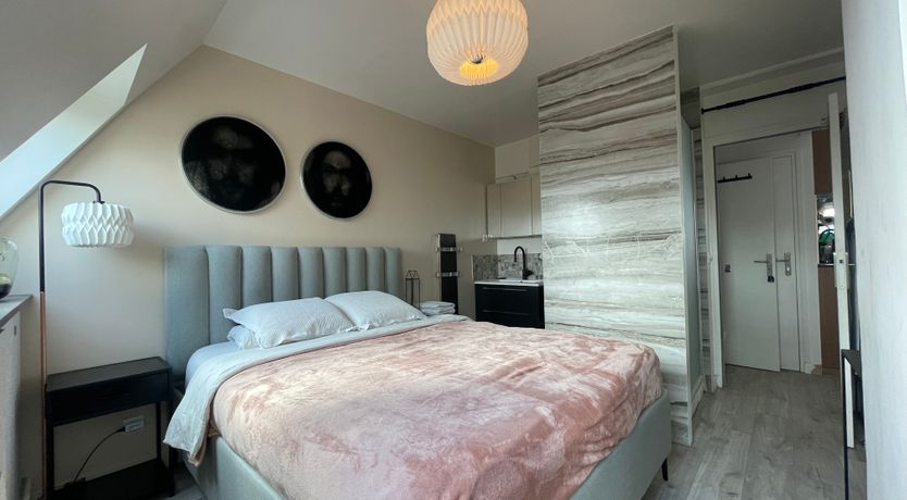 Photo of Bastille Gold