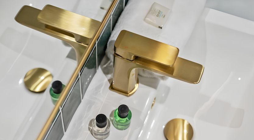 Photo of The Glittering Rose