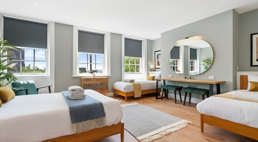 Photo of The Glittering Rose