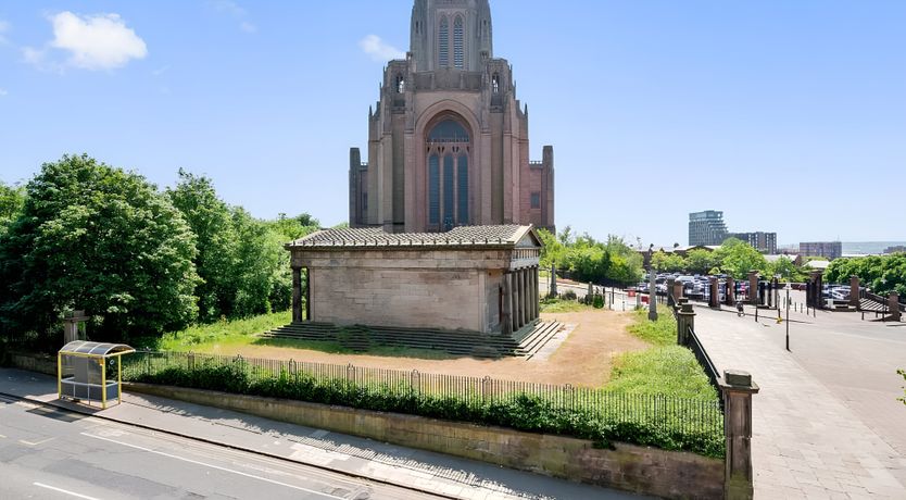 Photo of The Glittering Rose