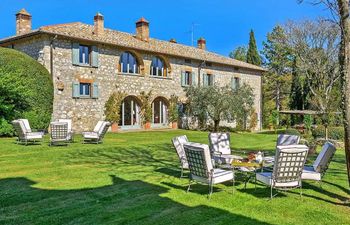 Tuscan Green Villa