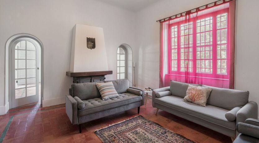 Photo of Ochre & Pink