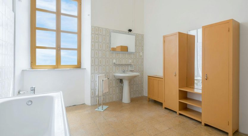 Photo of Ochre & Pink