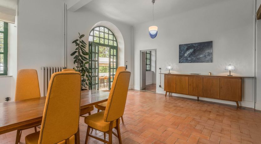 Photo of Ochre & Pink