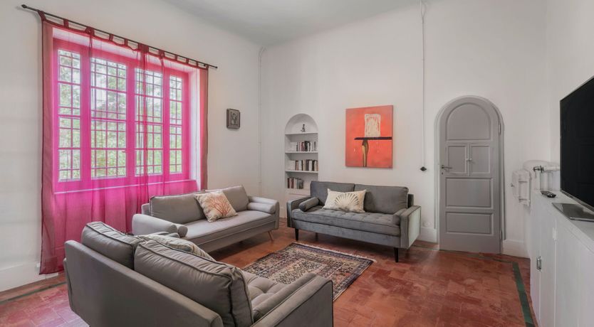 Photo of Ochre & Pink