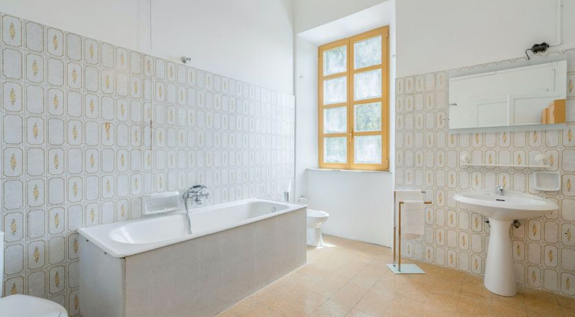 Photo of Ochre & Pink