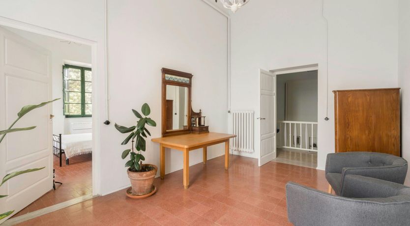 Photo of Ochre & Pink