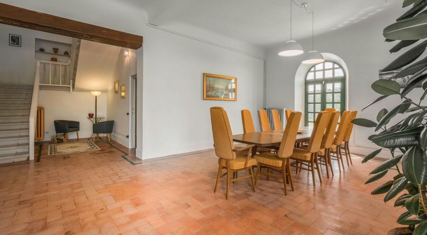 Photo of Ochre & Pink