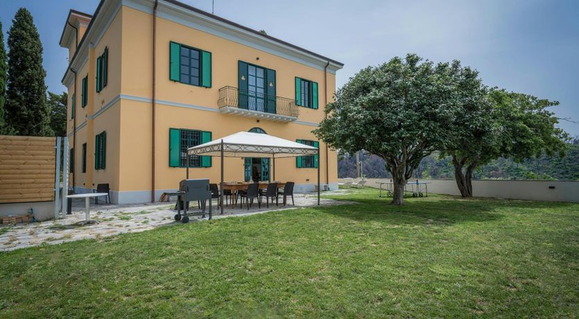 Photo of Ochre & Pink