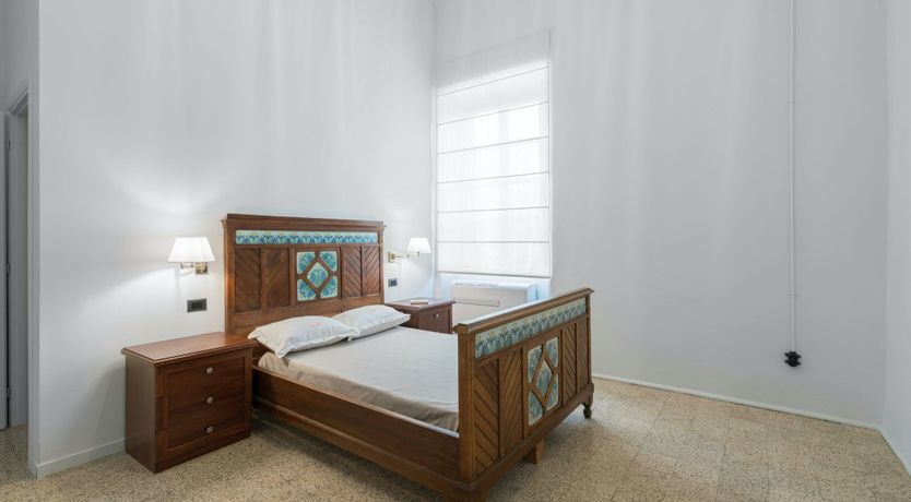 Photo of Ochre & Pink