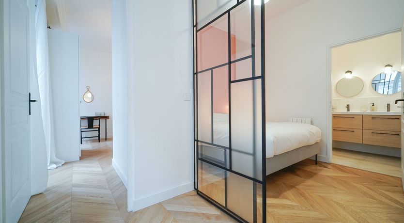 Photo of Diamond Folies