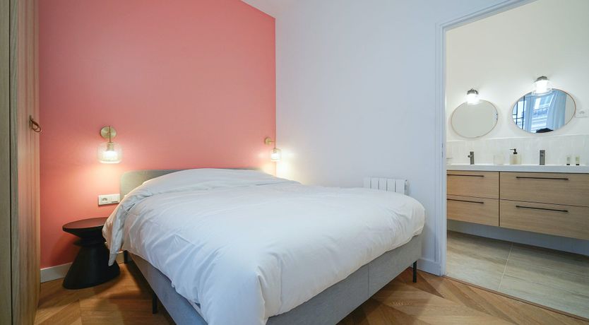 Photo of Diamond Folies