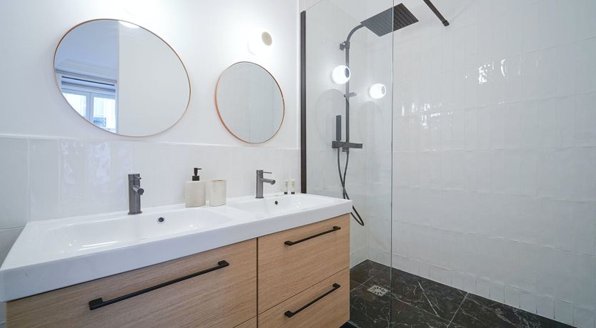 Photo of Diamond Folies