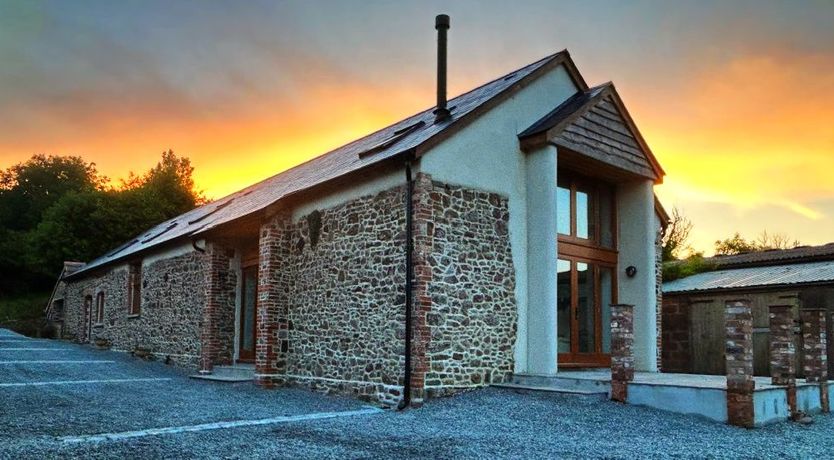 Photo of Tumbledown Barn