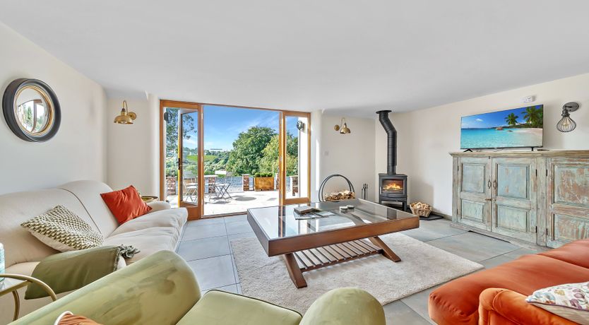 Photo of Tumbledown Barn