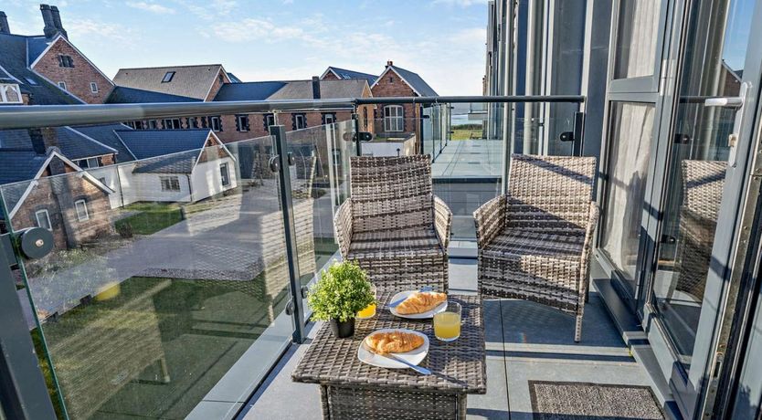 Photo of 2 Bed in Porthcawl