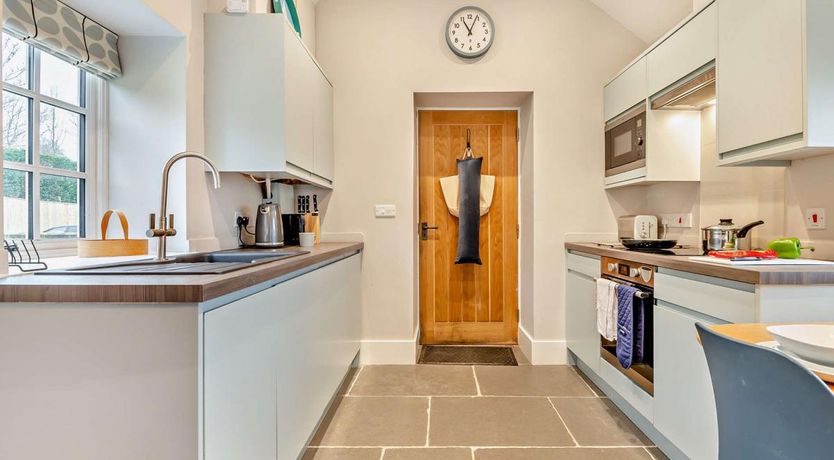 Photo of 1 Bed in Melbury Abbas