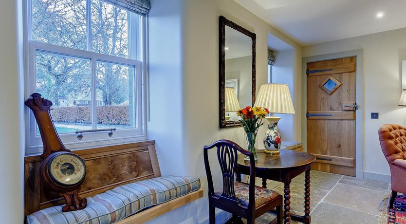 Photo of 2 Bed in Avochie