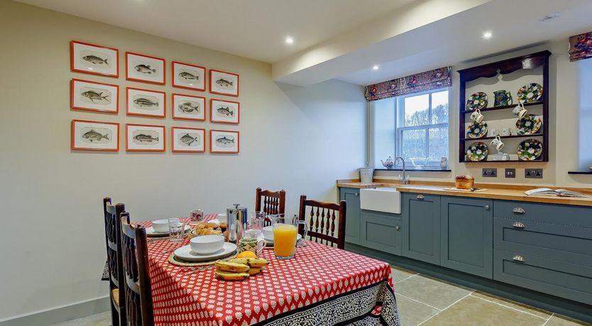 Photo of 2 Bed in Avochie