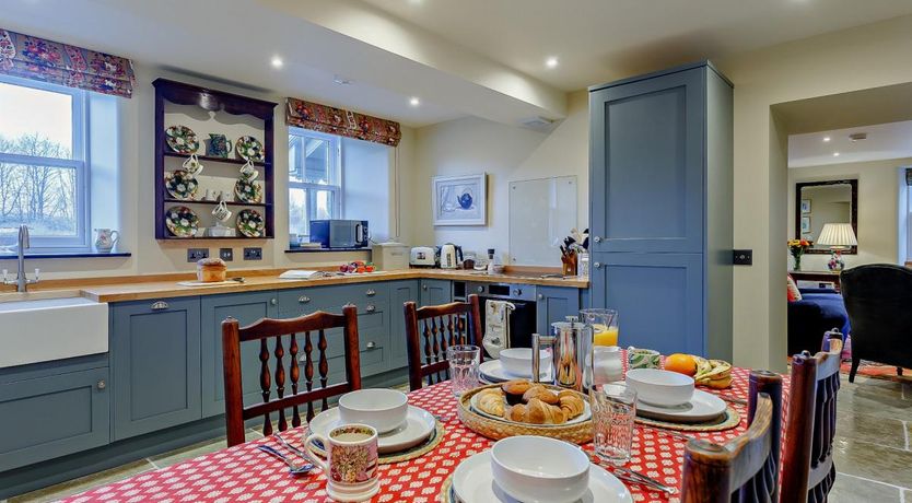 Photo of 2 Bed in Avochie