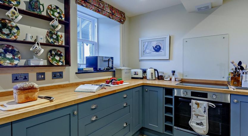 Photo of 2 Bed in Avochie