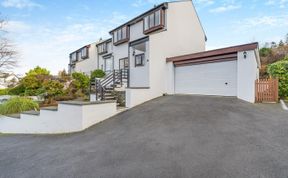 Photo of 4 Bed in Windermere