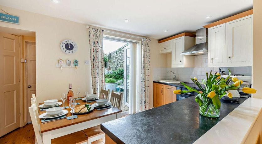 Photo of 2 Bed in Appledore