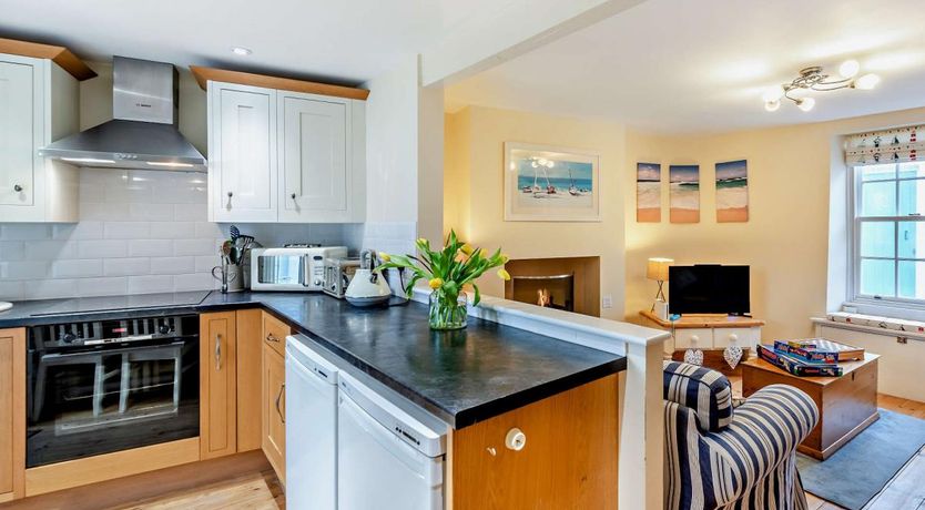 Photo of 2 Bed in Appledore