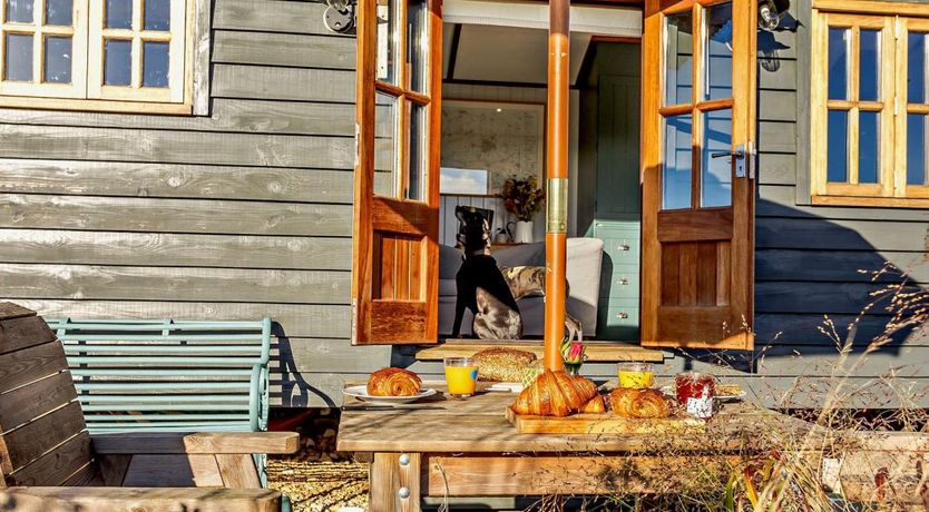 Photo of 1 Bed in Laughton