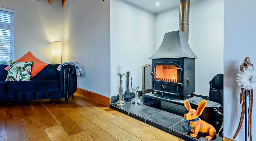 Photo of 5 Bed in Markby