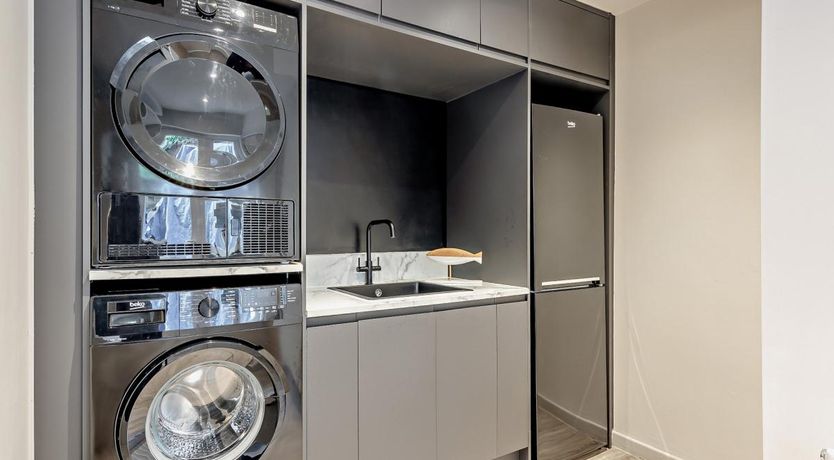 Photo of 5 Bed in Aberdovey