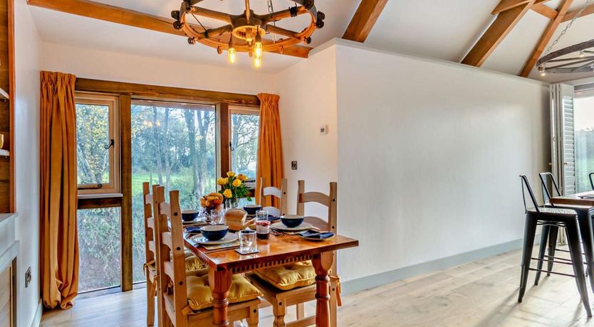 Photo of 2 Bed in Loxbeare