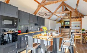 Photo of 2 Bed in Loxbeare