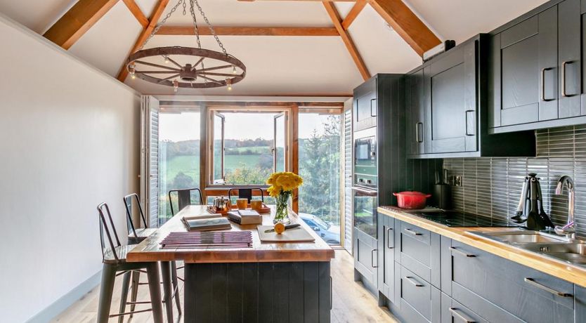 Photo of 2 Bed in Loxbeare