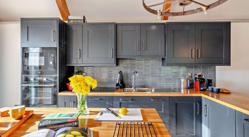 Photo of 2 Bed in Loxbeare