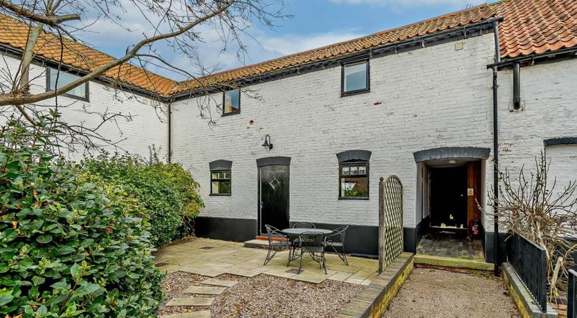 Photo of in Mattersey (93770)
