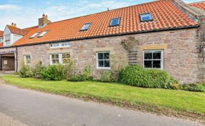 Photo of in Ellingham (93702)