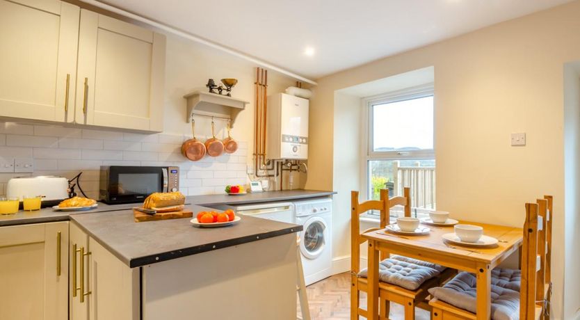 Photo of 2 Bed in Penrhyndeudraeth