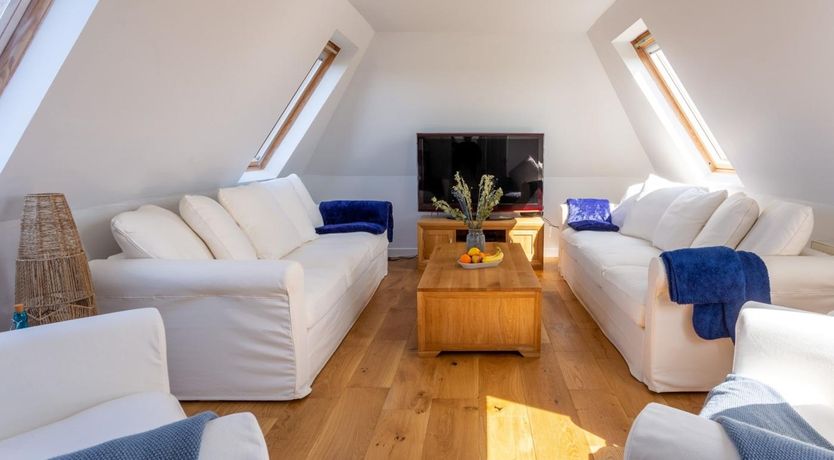 Photo of 5 Bed in Isle Of Tiree