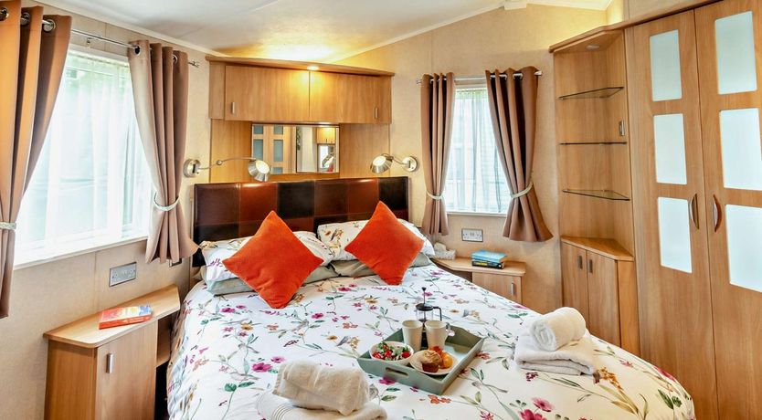 Photo of 2 Bed in Sandown