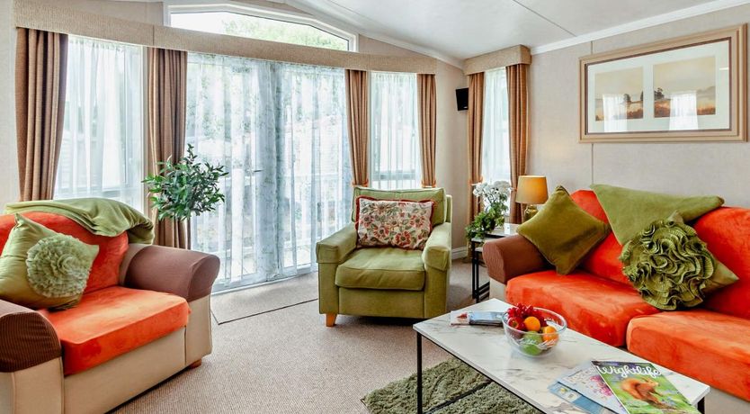 Photo of 2 Bed in Sandown