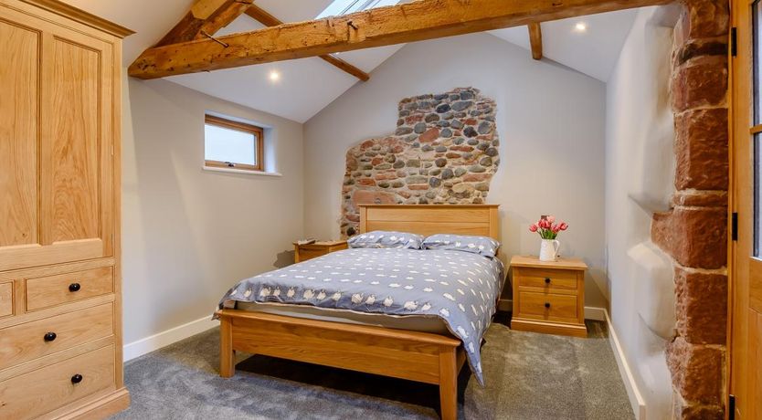 Photo of 2 Bed in Dalston