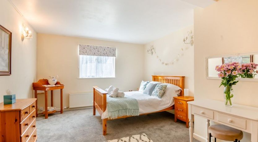 Photo of 2 Bed in Llandogo