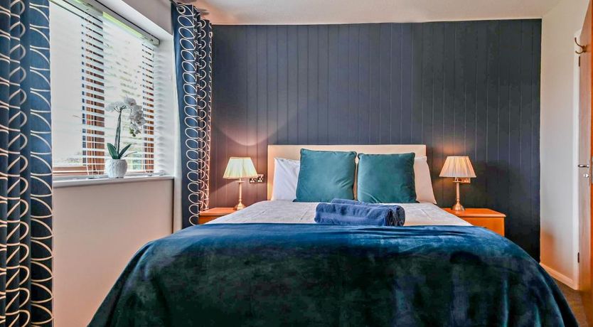 Photo of 4 Bed in Old Newton