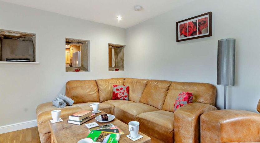 Photo of 4 Bed in Matlock