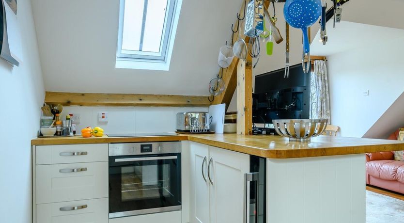 Photo of 4 Bed in Stroud
