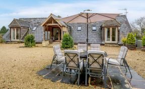 Photo of 4 Bed in Stroud